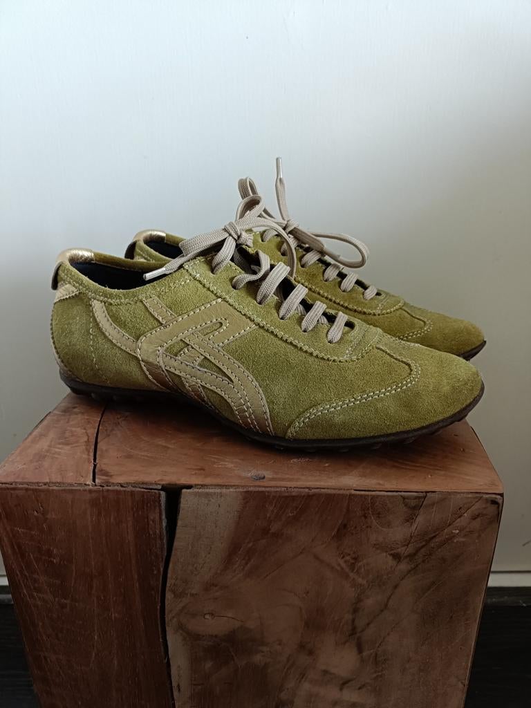 Leuke groen suede sneakers Geox mt 39, Kleding | Dames, Schoenen, Ophalen of Verzenden, Groen, Sneakers of Gympen