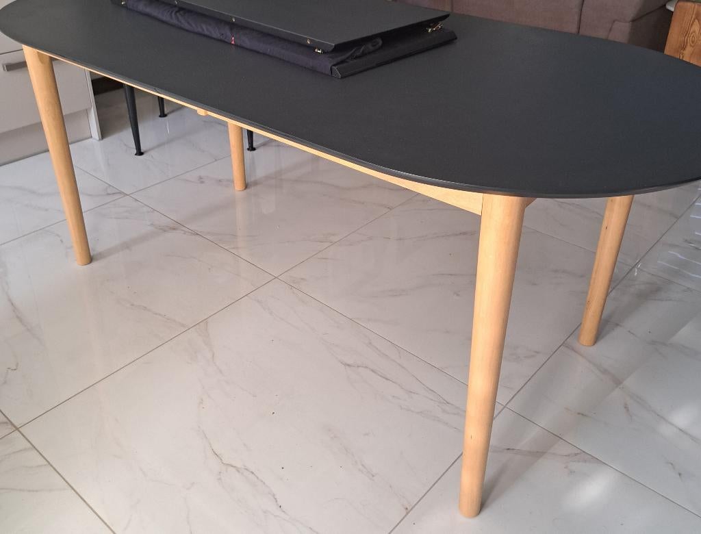 Mooie ovale uitschuifbare tafel, Huis en Inrichting, Tafels | Eettafels, Ophalen, Overige materialen, 50 tot 100 cm, Zo goed als nieuw