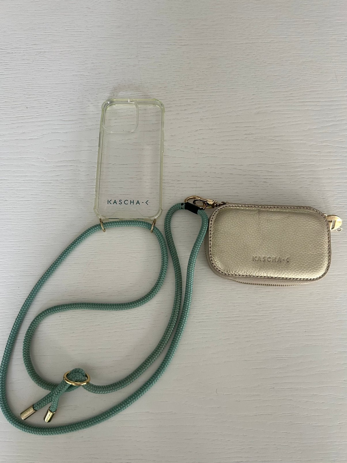 mintgroen telefoonkoord incl hoesje & portemonnee KASCHA-C, IPhone 13 Pro, Overige typen, Met koord, Ophalen of Verzenden