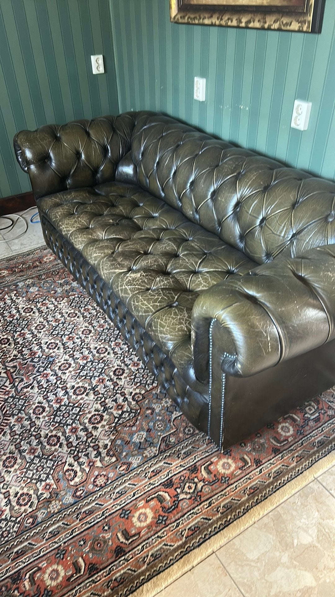 Chesterfield bank sofa, Huis en Inrichting, Banken | Sofa's en Chaises Longues, Ophalen, Zo goed als nieuw, 75 tot 100 cm, Tweepersoons