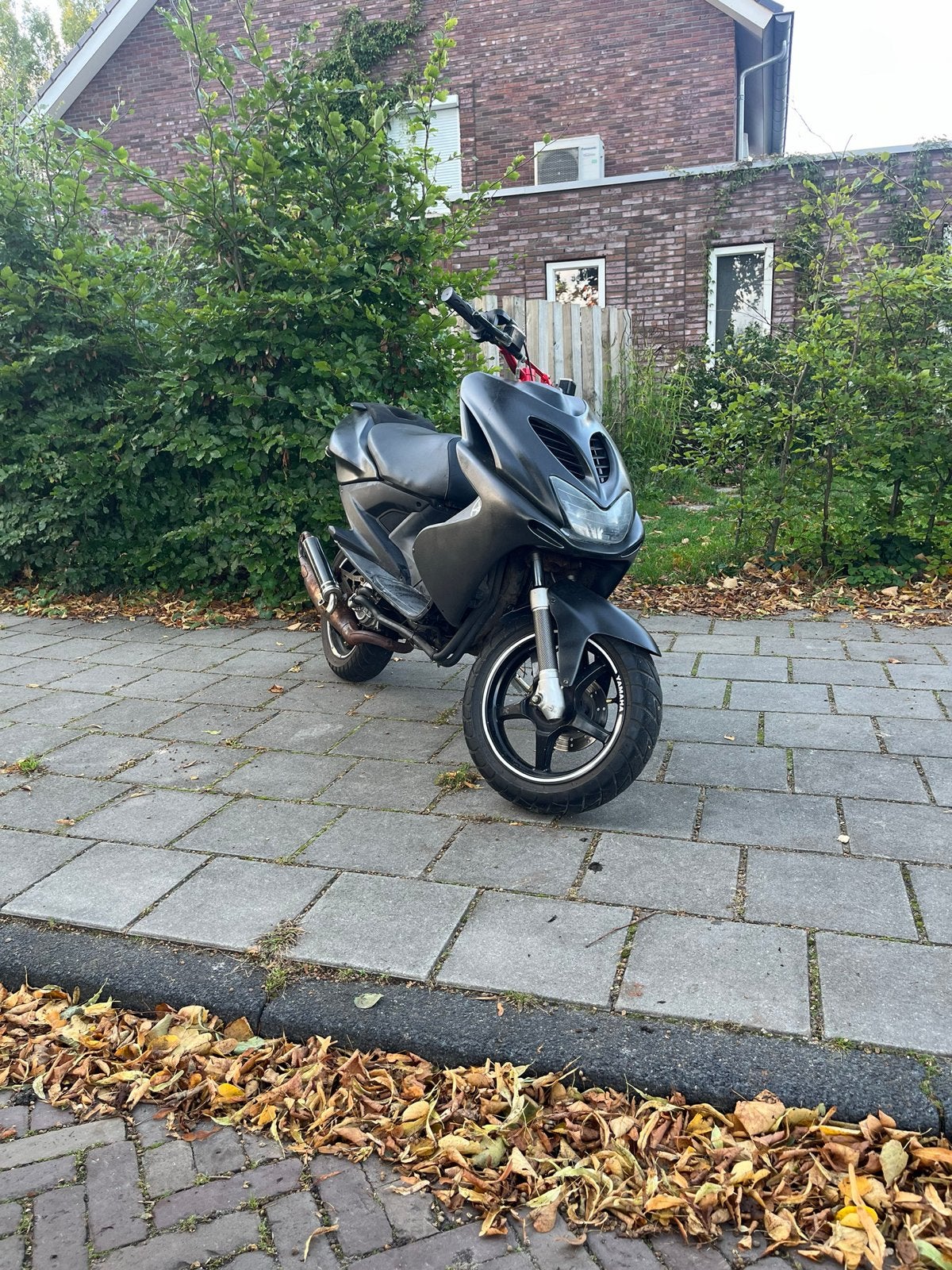 Yamaha Aerox 70cc Brom, Ophalen, Tweetakt, Gebruikt, Aerox