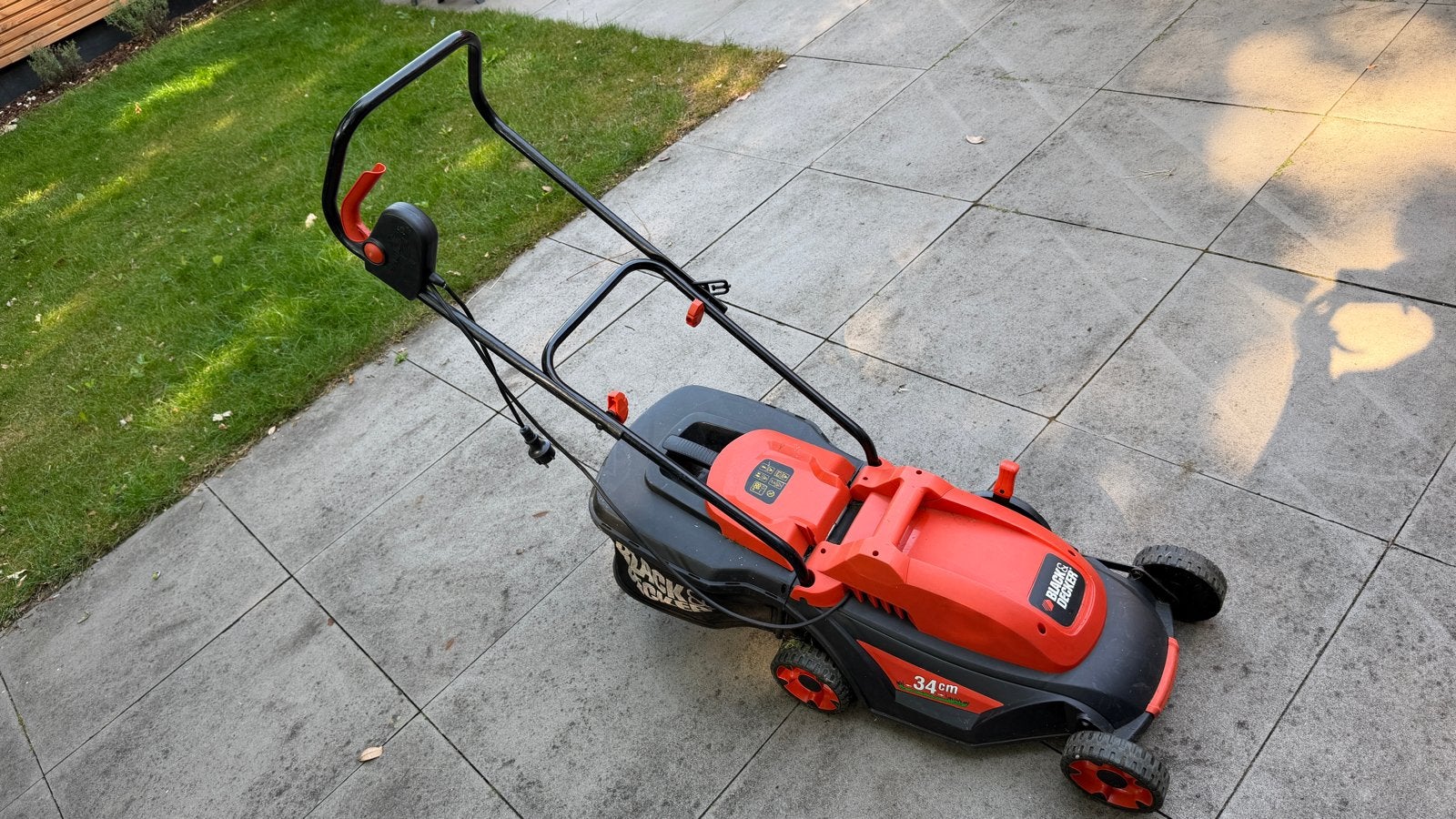 Black & Decker elektrische grasmaaier(defecte startmotor), Ophalen, Cirkelmaaier, Gebruikt, Elektrische grasmaaier