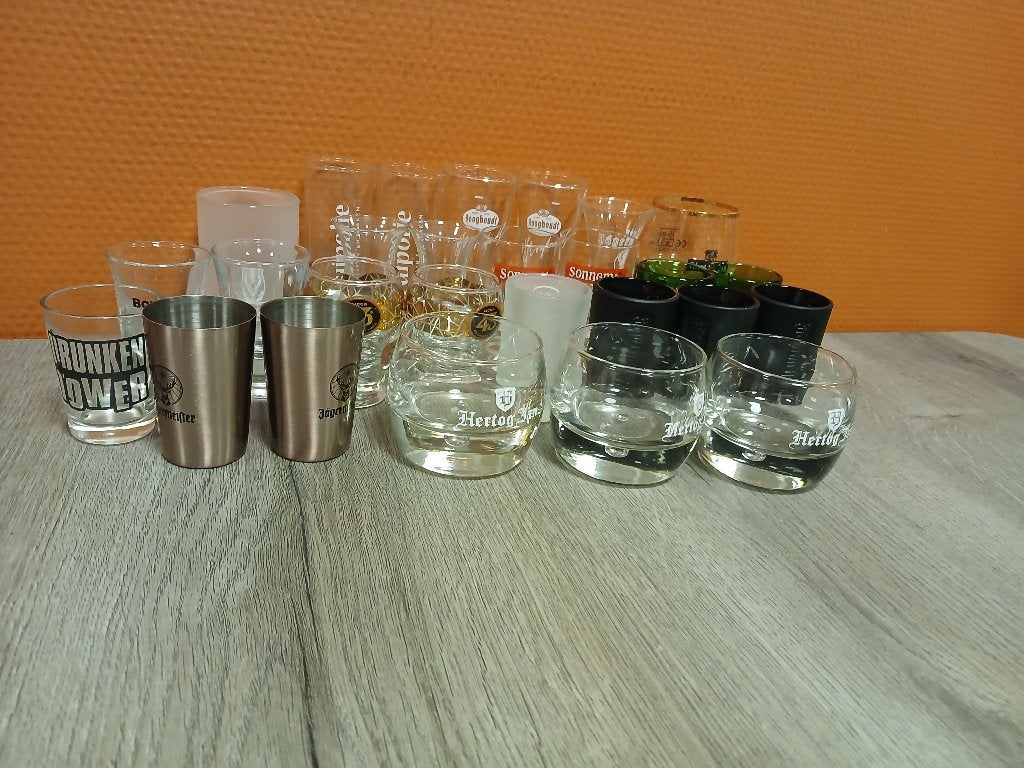 diverse shotglasjes, Ophalen of Verzenden, Gebruikt, Borrel- of Shotglas