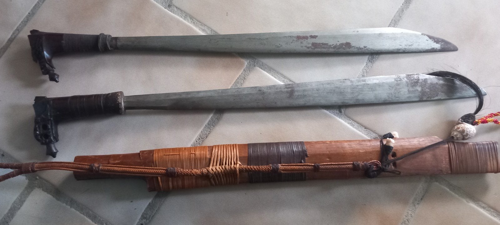 dayak mandau. zwaard, dolk, mes, borneo. no keris, kris, Ophalen of Verzenden