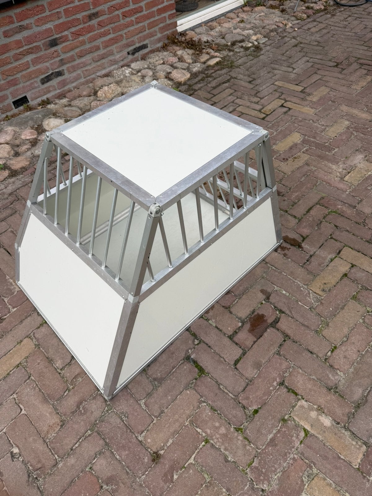 Hondenbench, Ophalen, Zo goed als nieuw