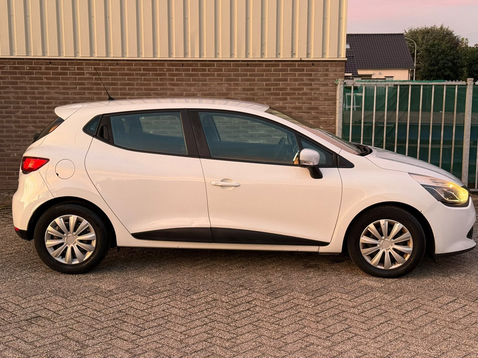 Foto 5 van Renault Clio 0.9 TCE 66KW 5-DRS 2013 Wit