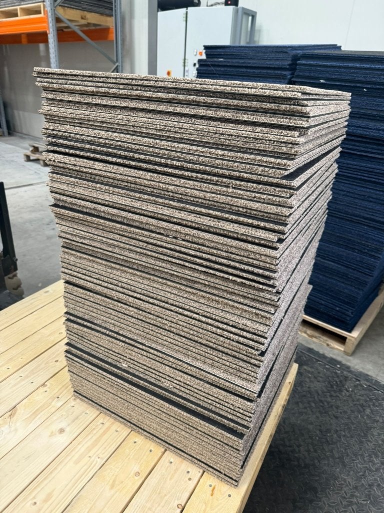 Tweedehands goedkope tapijttegels WEG=WEG, Ophalen, Gebruikt, Beige, Tapijttegels