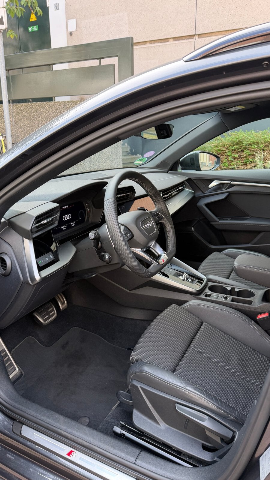 Foto 8 van Audi A3 40TFSIe,3x S-line,ACC,B&O,Matrix,Sfeerv.