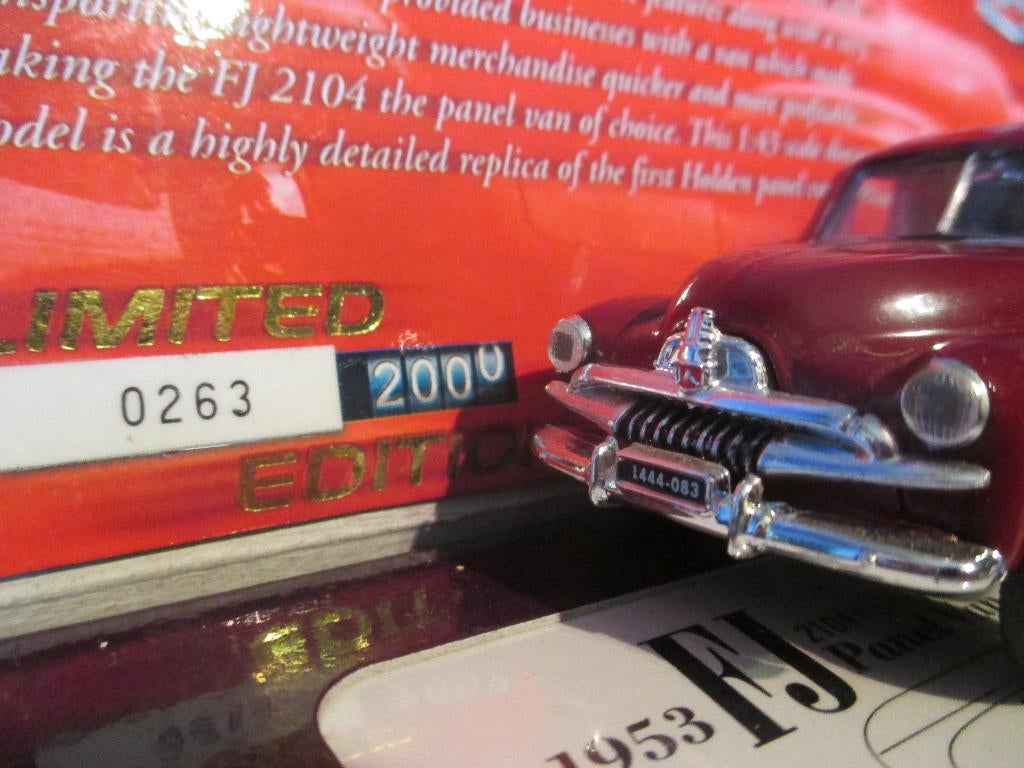 1953 Holden HJ 2104 Panel Van Classic Carlectables rood, Ophalen of Verzenden, Nieuw, Auto, Overige merken