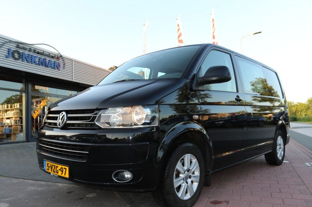 Volkswagen TRANSPORTER 2.0 TDI L1H1T800CODC, Auto's, Volkswagen, Zwart, 14 km/l, Bedrijf