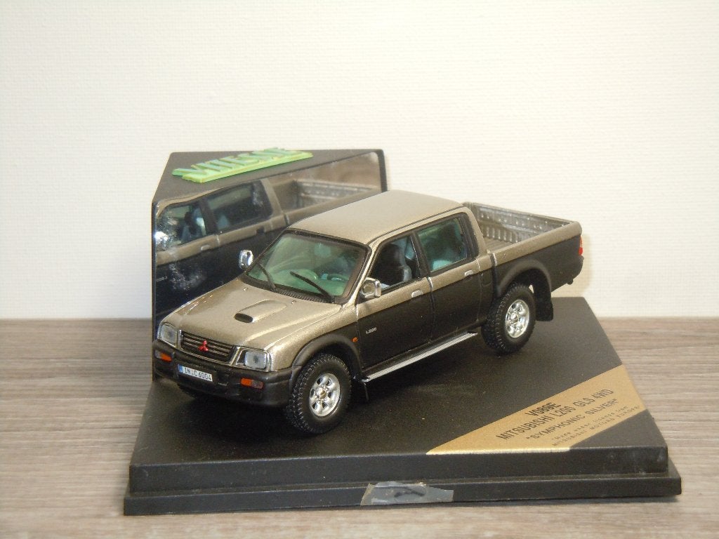 Vitesse Mitsubishi L200 GLS 4WD Symphonic Silver schaalmodel, Hobby en Vrije tijd, Modelauto's | 1:43, Zo goed als nieuw, Auto