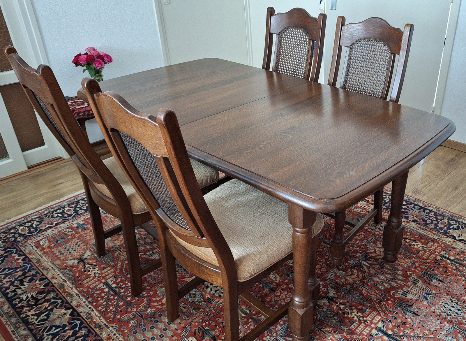 Grote uitschuifbare eettafel met 4 stoelen, Ophalen, Gebruikt, Koloniaal, 4 tot 6 stoelen