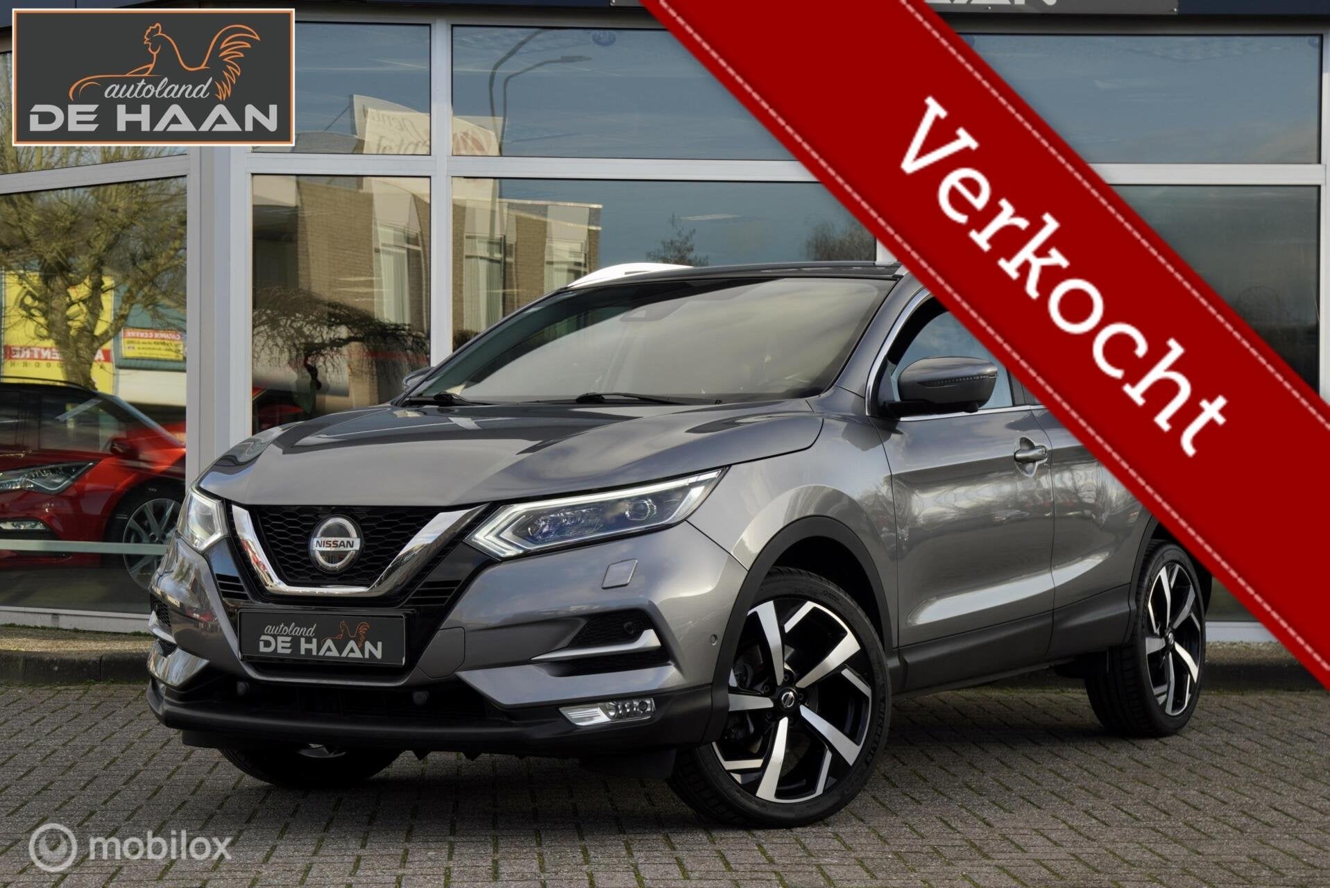 Nissan Qashqai 1.3 Tekna+ AUTOMAAT NAVI 360CAMERA LEER PANO, Auto's, Dealer onderhouden, Gebruikt, Zwart, Leder