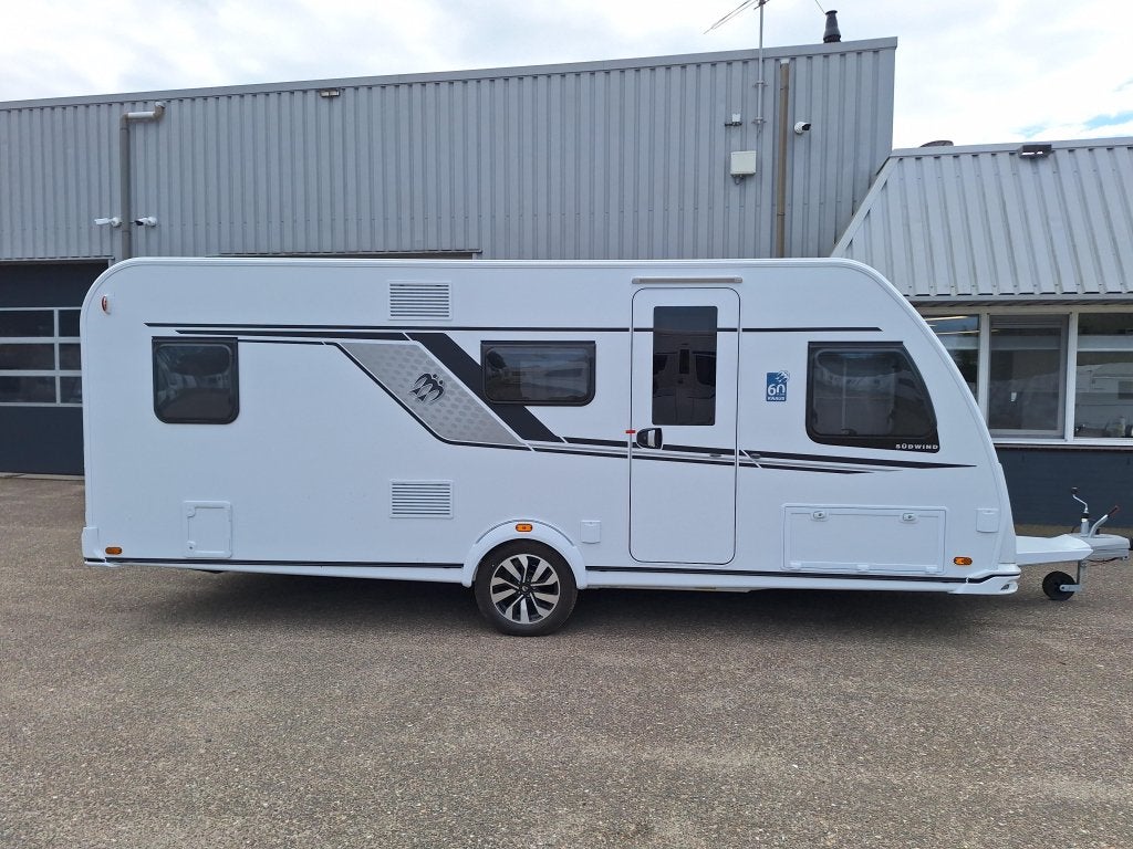 Knaus Sudwind 60 Years 580 QS INCL MOVER EN FIETSDRAGER, Caravans en Kamperen, Caravans, Schokbreker, Bedrijf, Meer dan 6, Knaus