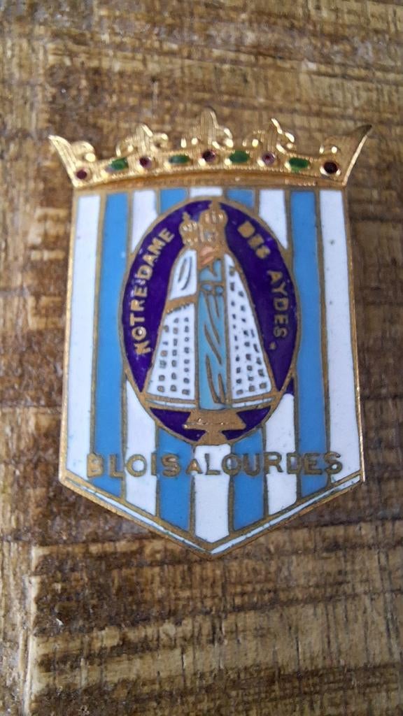 Oude geemailleerde religieuze Blois a Lourdes speld, Ophalen of Verzenden