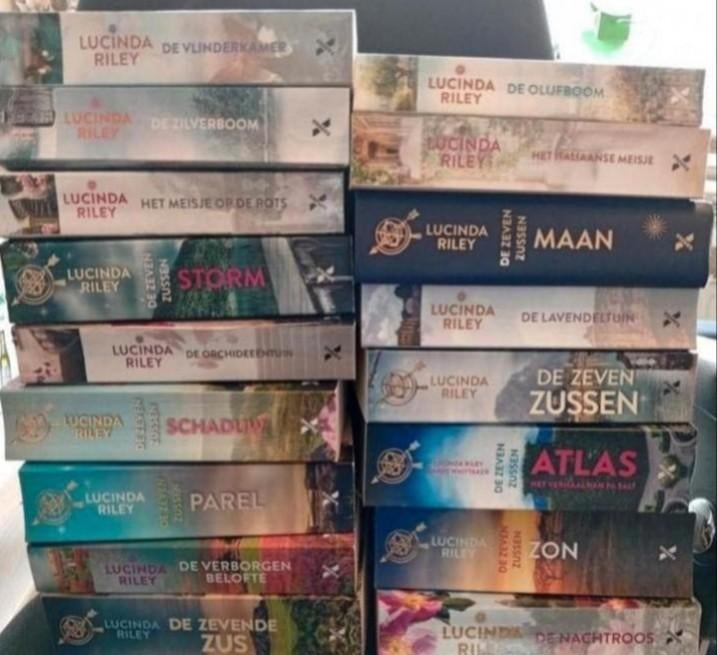 Diverse boeken van Lucinda Riley, inclusief De Zeven Zussen, Boeken, Romans, Ophalen of Verzenden