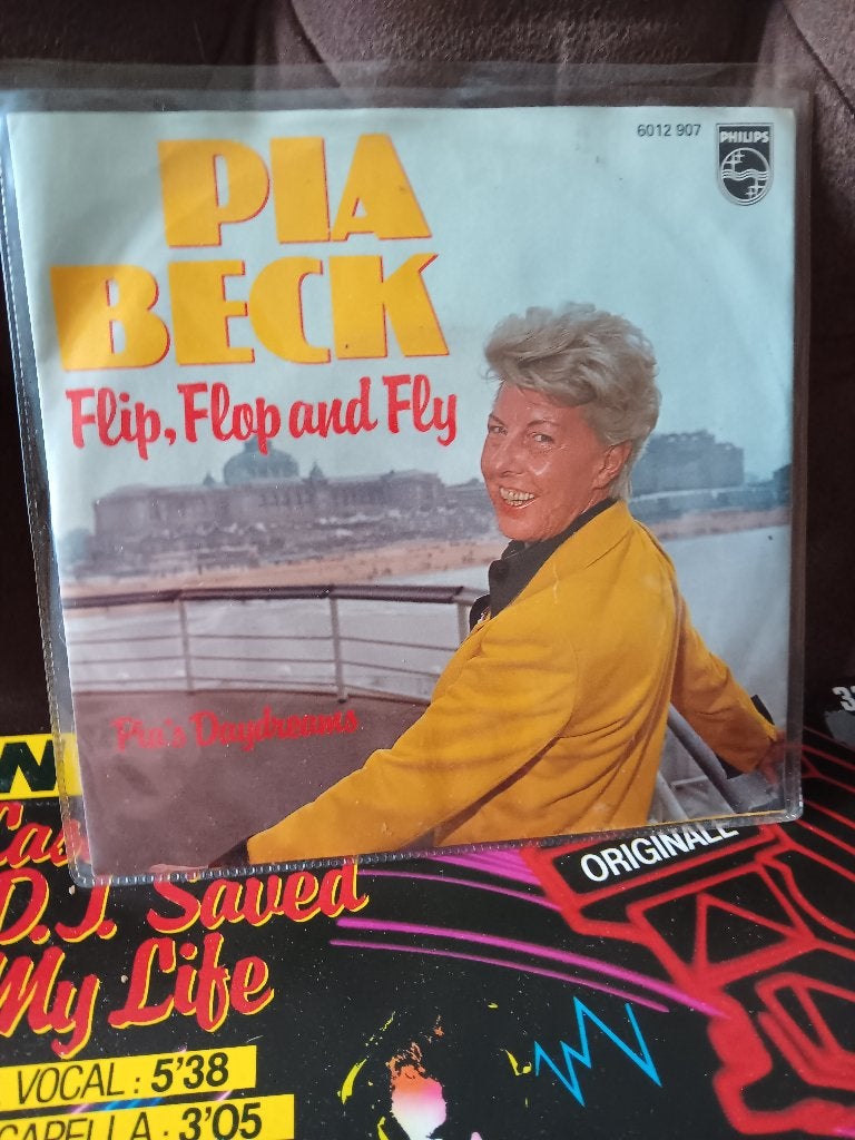 pia beck - flip,flop and fly  e, 7 inch, Ophalen of Verzenden, Zo goed als nieuw, Pop