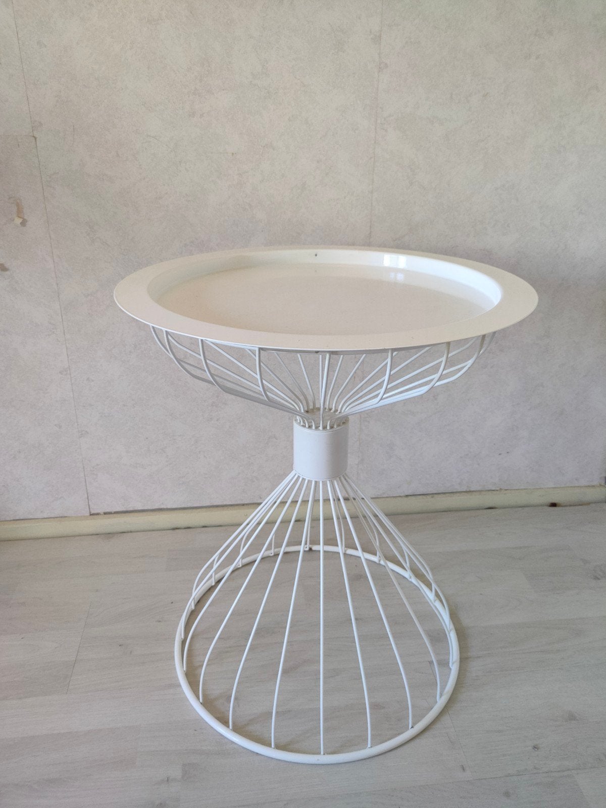 Bijzettafel merk Zuiver, Minder dan 55 cm, Metaal of Aluminium, Rond, Zo goed als nieuw