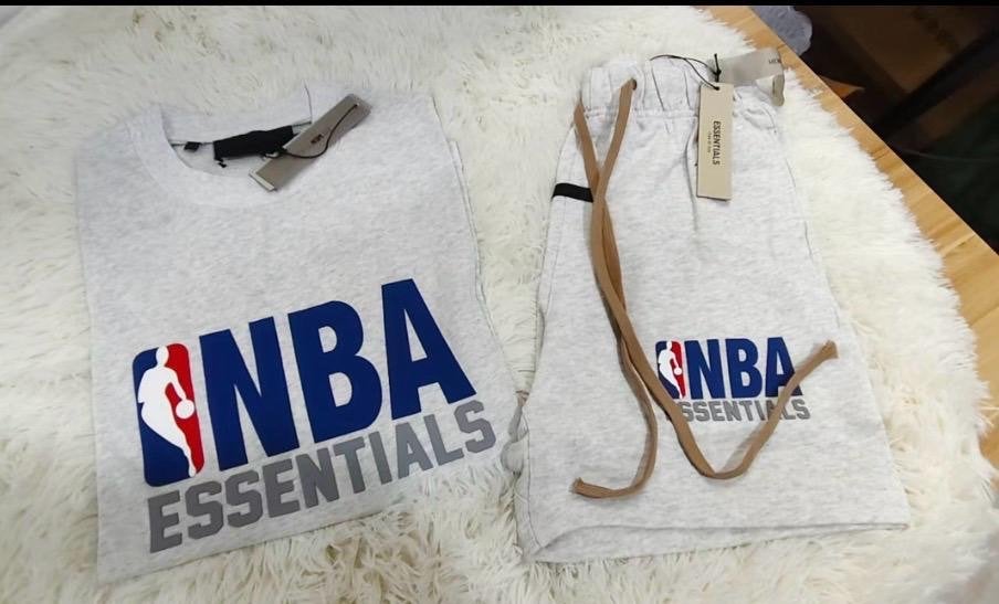 NBA Essentials T-shirt en korte broek set, Ophalen of Verzenden, Nieuw, Maat 48/50 (M), Grijs