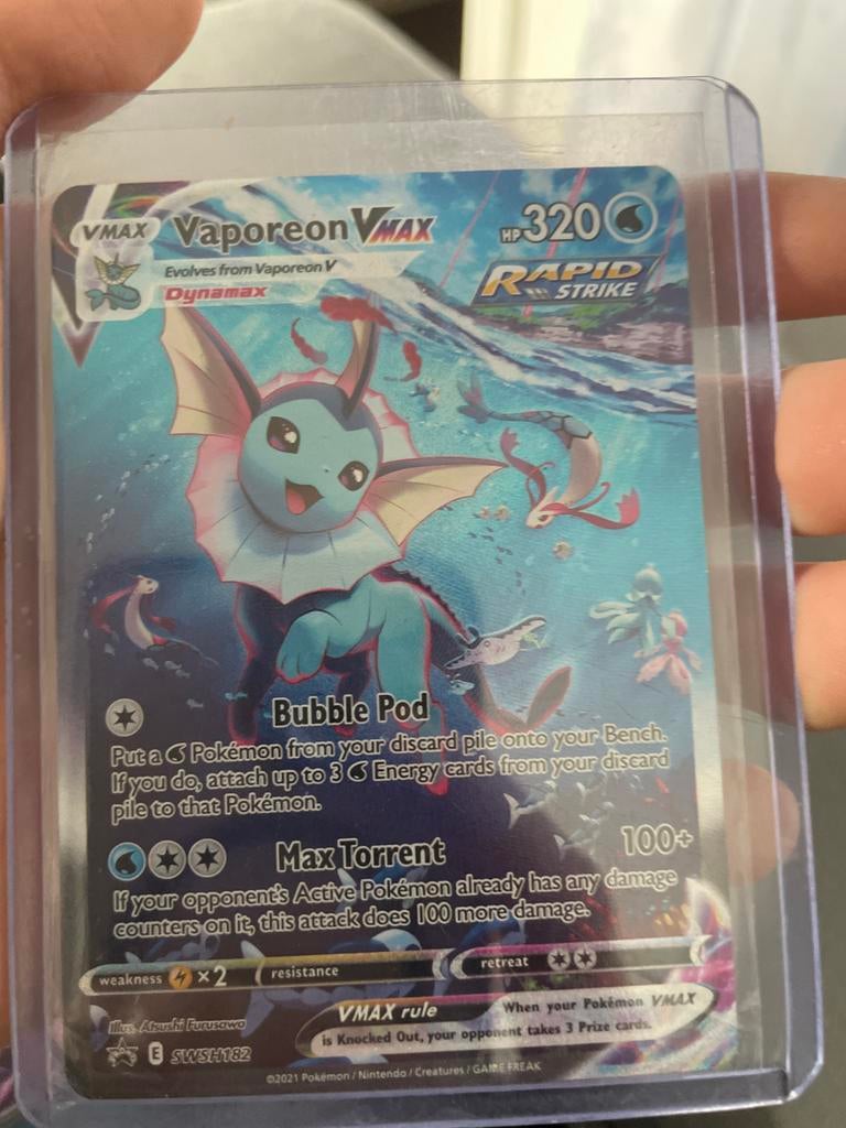 Vaporeon VMAX Pokémon Kaart SWSH182 Rapid Strike, Verzenden, Zo goed als nieuw, Losse kaart