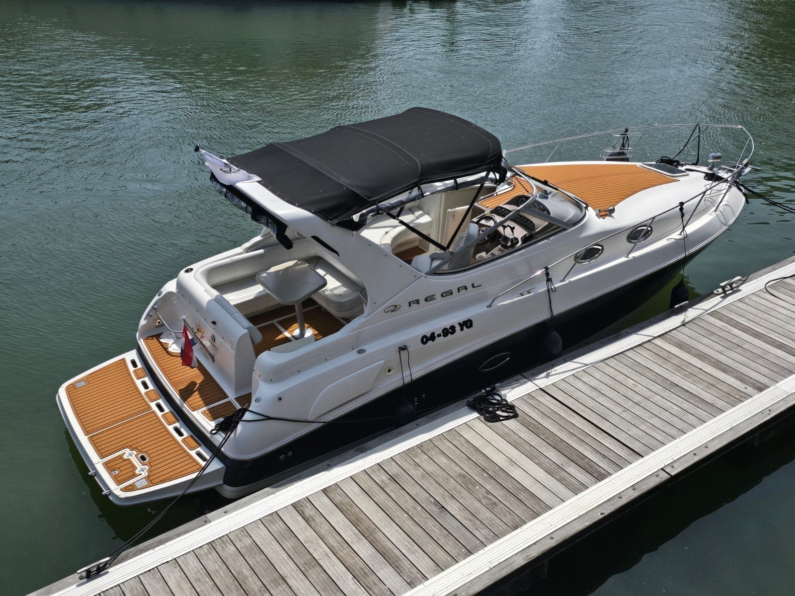 Regal 3060  - Luxe Cruiser met complete uitrusting, Watersport en Boten, 97 cm, Polyester, Motorjacht, 520 pk