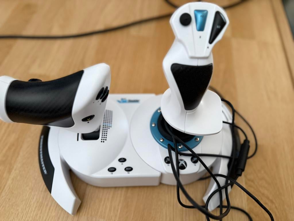 Thrustmaster T.Flight Hotas One Joystick voor Xbox en PC, Computers en Software, Joysticks, Ophalen of Verzenden, Zo goed als nieuw
