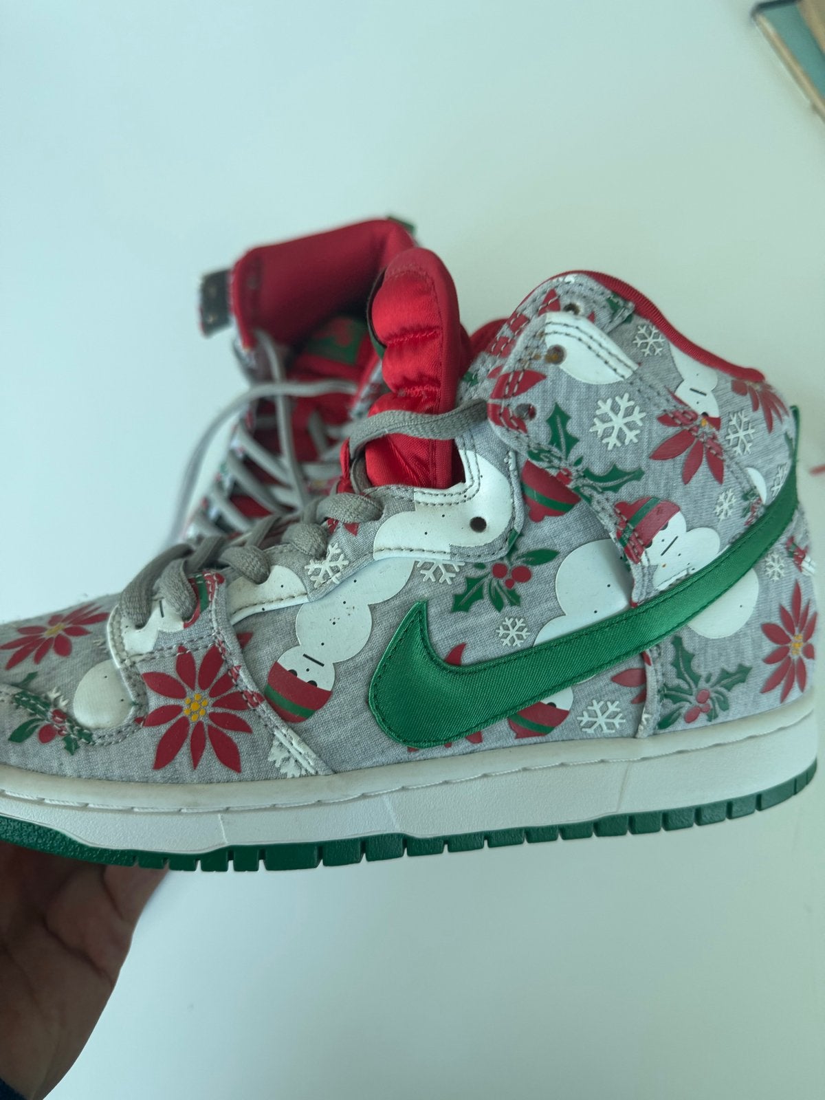 Nike SB Dunk High Concepts Ugly Christmas Sweater EU 42.5⁠, Overige kleuren, Nieuw, Ophalen of Verzenden, Sneakers of Gympen