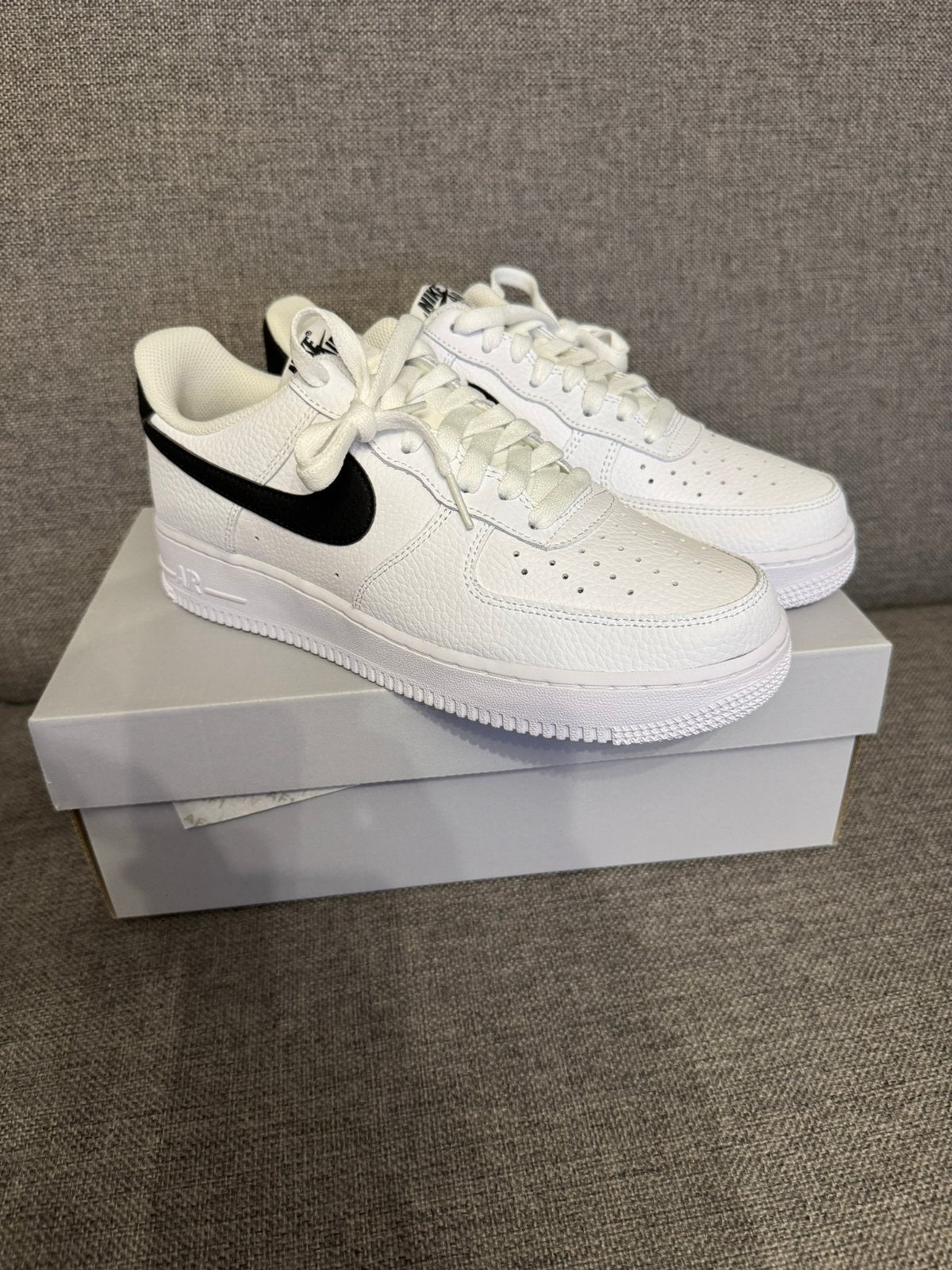 Nike Air Force 1 '07 White/Black – Maat 41 – Nieuw (DS), Wit, Nieuw, Ophalen of Verzenden, Sneakers of Gympen
