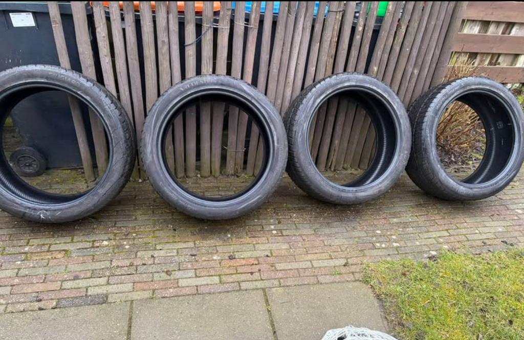 Vredestein giugiaro M+S (all seasons) 285/40/22, Ophalen, 285 mm, All Season, Band(en)