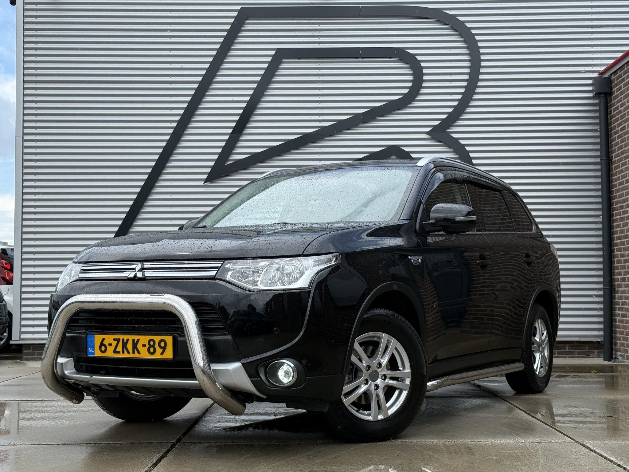 Mitsubishi Outlander 2.0 PHEV Business Edition X-Line 2e Eig, 1998 cc, Stof, Euro 6, 4 cilinders