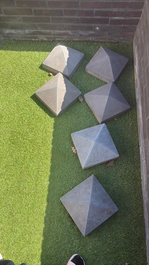 Grijze Paalmutsen Beton 6 stuks, Tuin en Terras, Ophalen, Zo goed als nieuw, Overige materialen