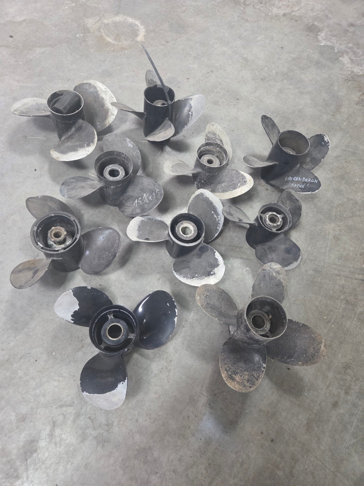 Diverse Gebruikte Schroeven voor Bootmotoren (10 stuks), Ophalen, Gebruikt, Motor en Techniek, Motorboot