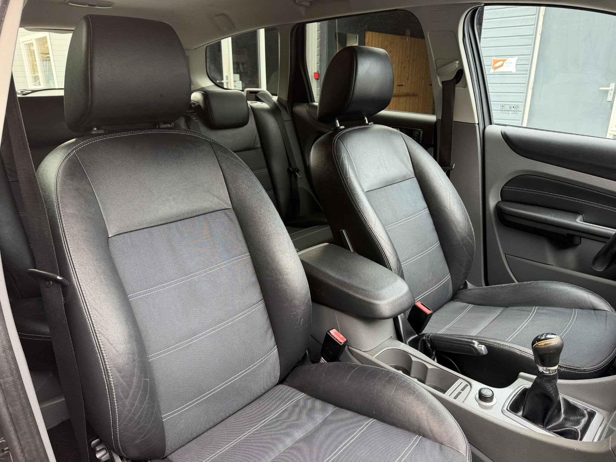 Foto 14 van Ford Focus Wagon 1.6 Titanium | Navi | Autom. Airco | Cruise