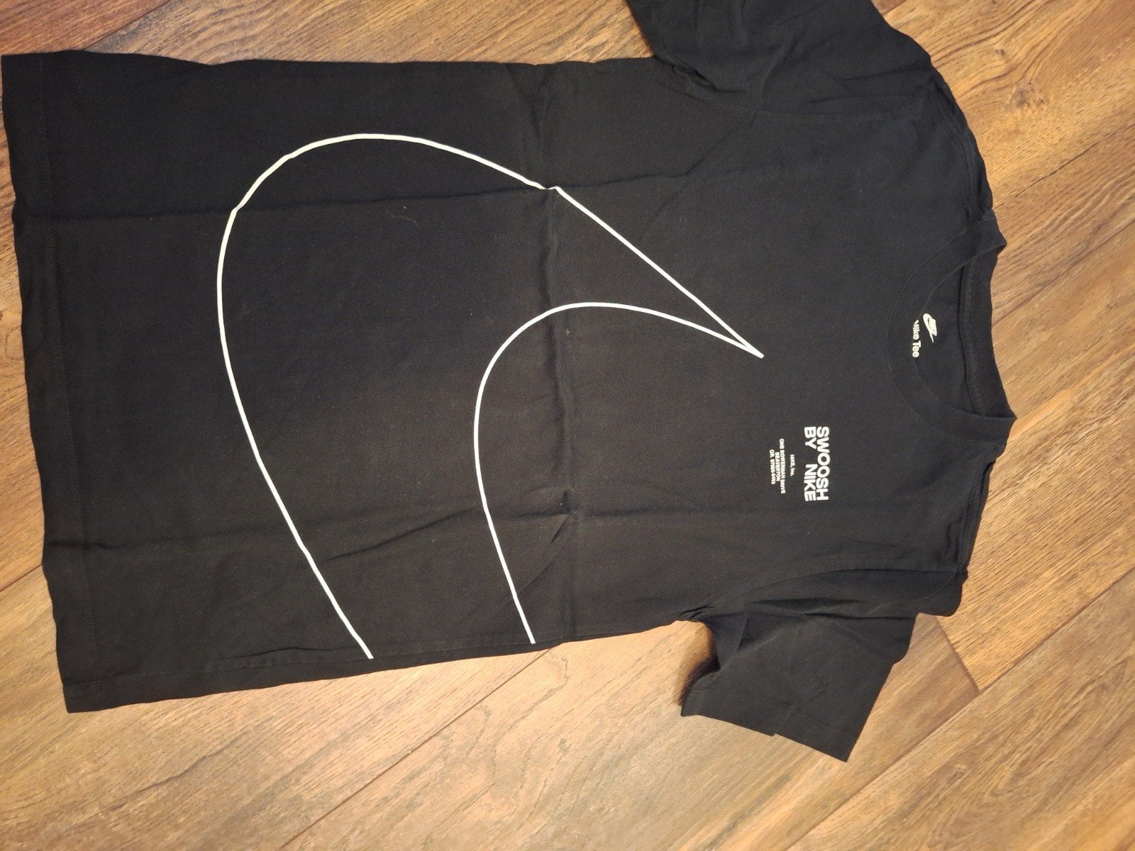 Nike The Nike Tee T-shirt Zwart met Swoosh Logo, Ophalen of Verzenden