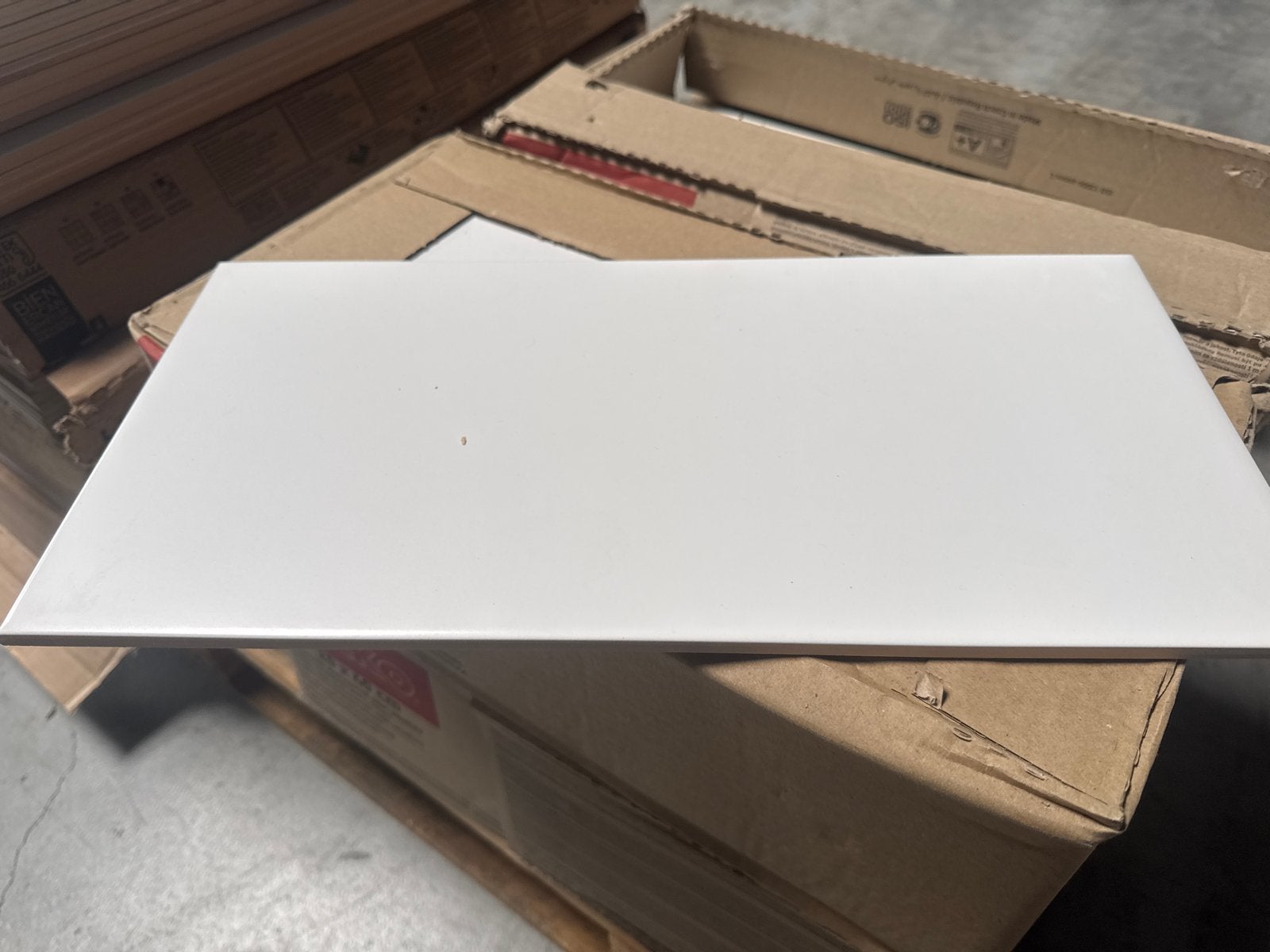 Witte wandtegels 20x40 cm, 5,5 m2, mat, Ophalen, Nieuw, 5 tot 10 m², 20 tot 40 cm