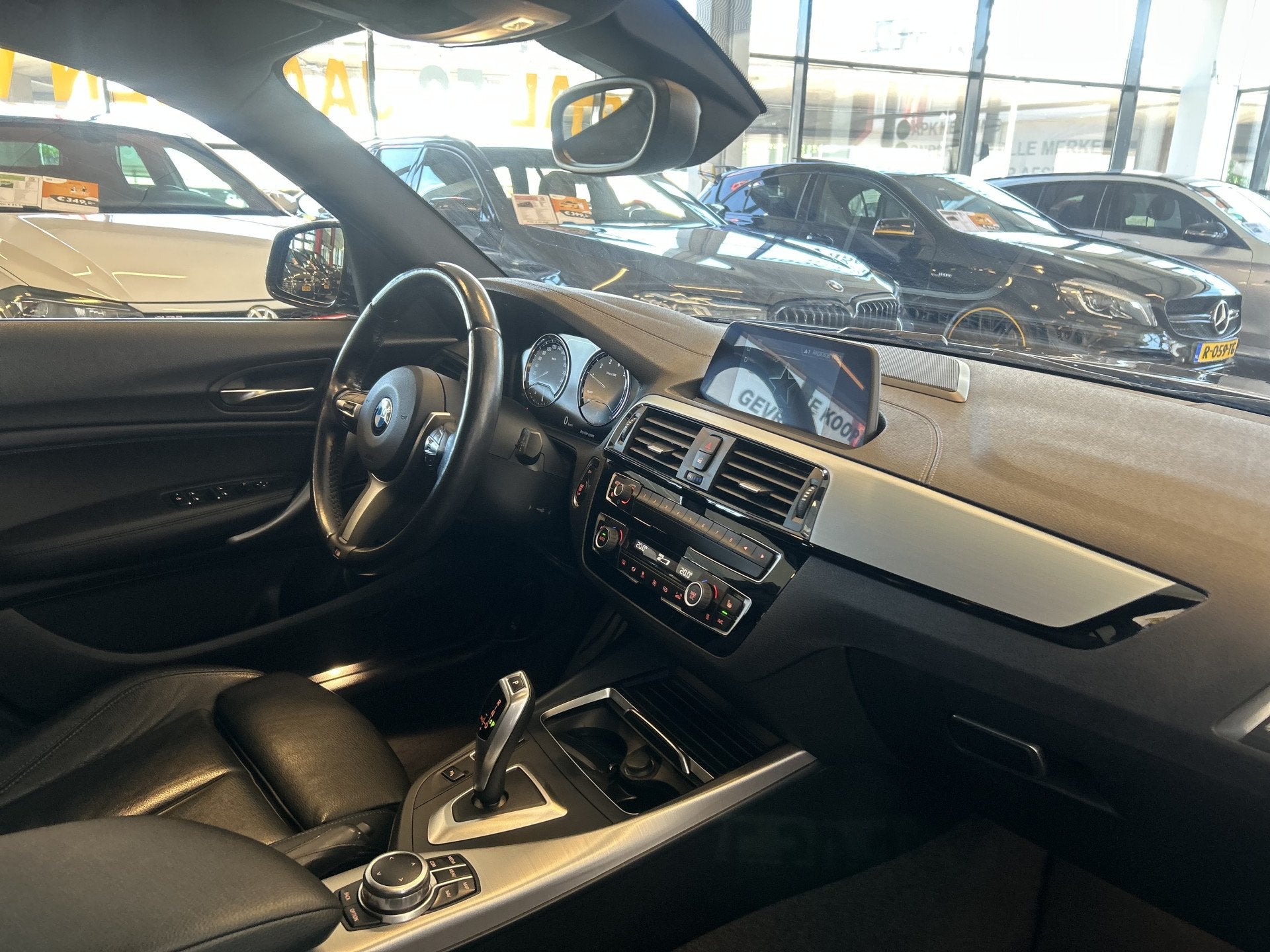 BMW 1-serie 118i Edition M Sport Shadow Executive Automaat |, Auto's, Gebruikt, Met garantie (alle), Leder, Bedrijf