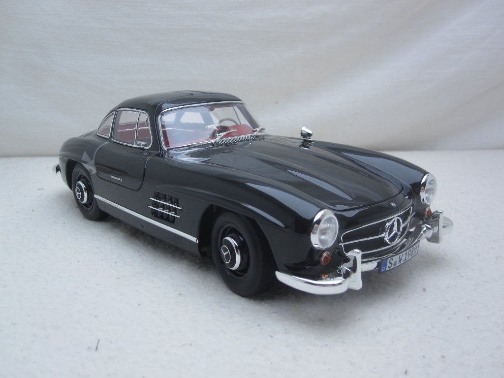 Mercedes-Benz w198 300SL Coupé 1954 zwart 1:18 Norev dealer, Ophalen of Verzenden, Nieuw, Auto, Norev