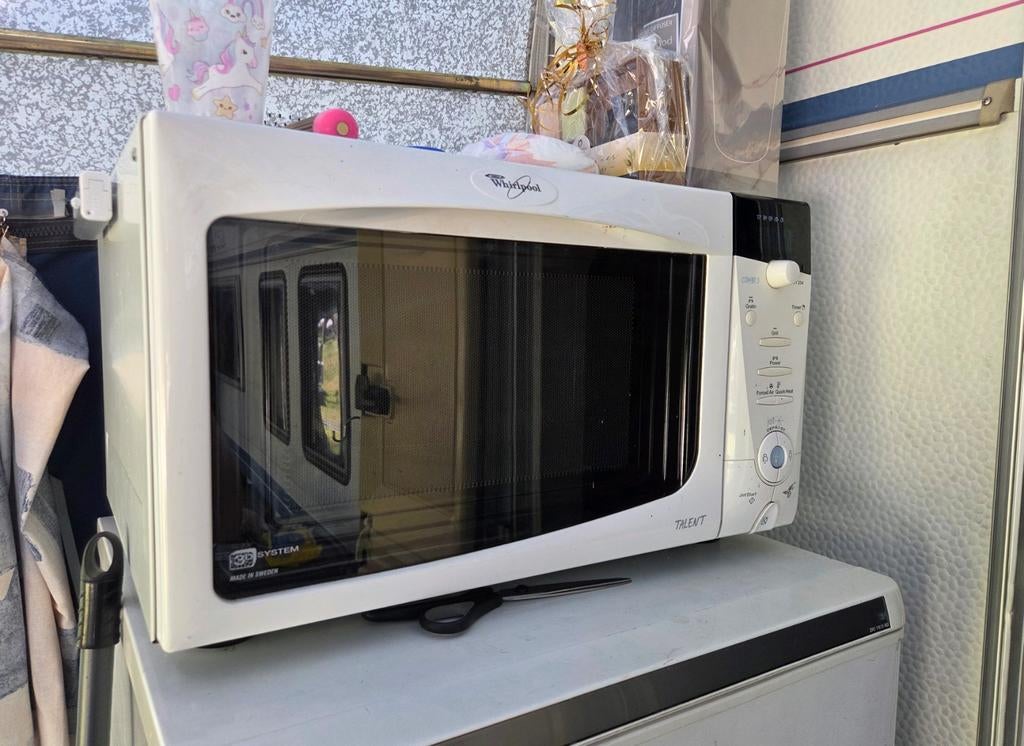Whirlpool combi magnetron, Witgoed en Apparatuur, Magnetrons, Combimagnetron, Crisp, Gebruikt, Ophalen of Verzenden
