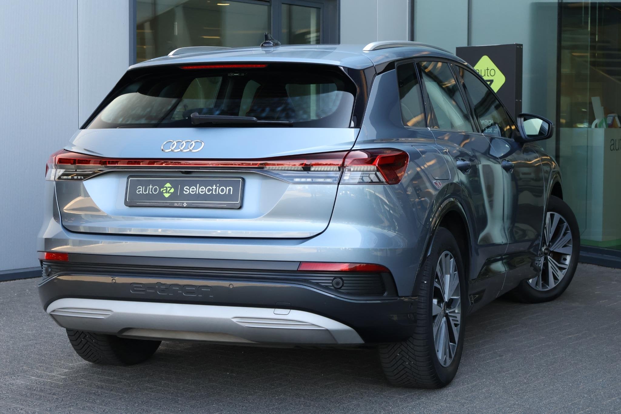 Audi Q4 e-tron 40 Advanced edition 77 kWh / Camera / Head Up, Auto's, Audi, Gebruikt, Zwart, Blauw, Q4 e-tron