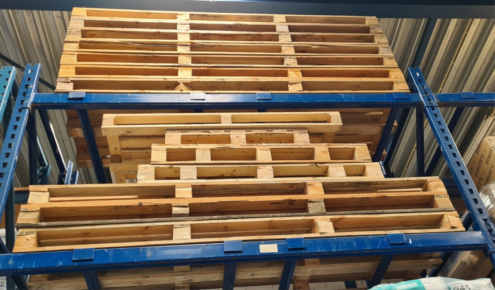 Grote pallets, Ophalen, 250 tot 300 cm, 50 mm of meer, Overige houtsoorten