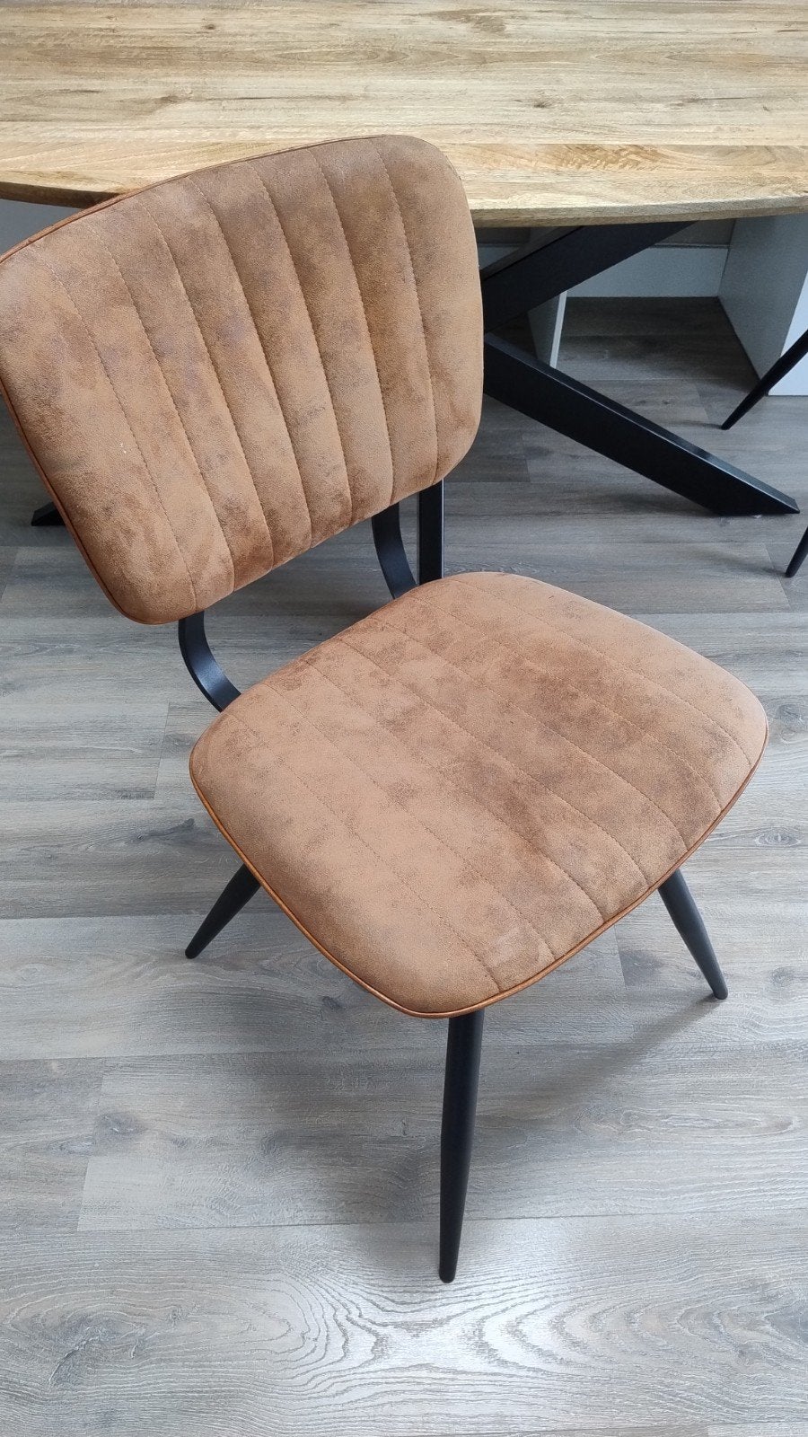 Mooie cognackleurige eetkamerstoelen, Ophalen, Bruin, Zo goed als nieuw, Vier
