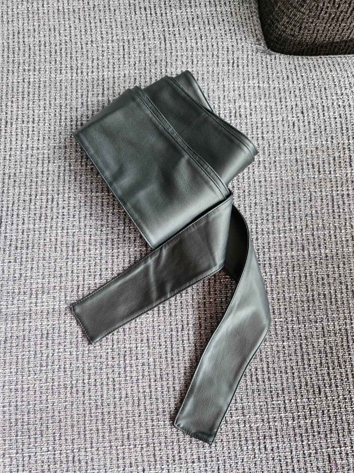 Zwarte Brede Obi Wikkelriem – Lederlook, Kleding | Dames, Zwart, Tailleriem, Ophalen of Verzenden, Gedragen