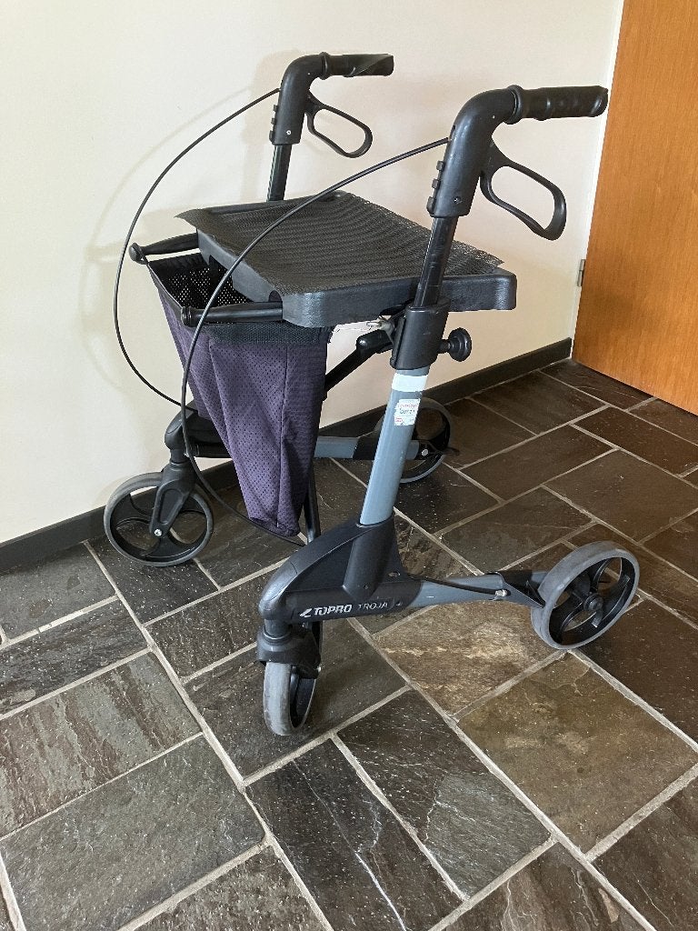 Rollator TOPRO Troja met dienblad., Ophalen, Opvouwbaar, Gebruikt