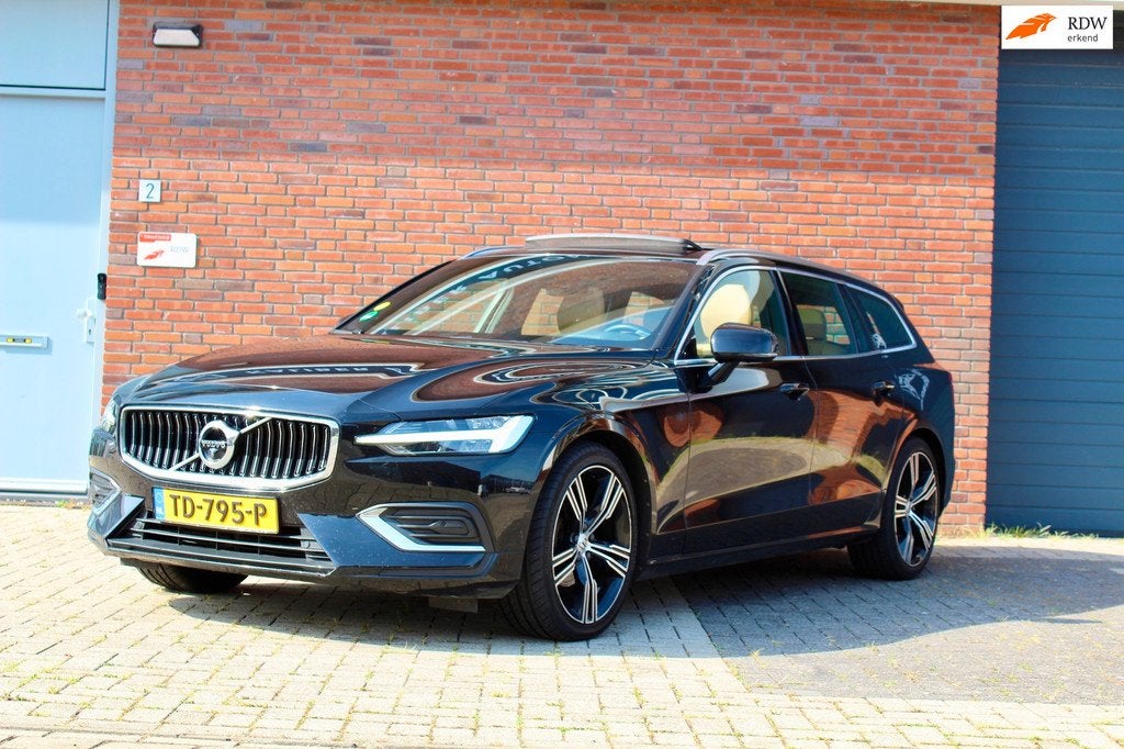 Volvo V60 2.0 D4 Inscription | FULL OPTION | EXPORT, Auto's, Volvo, Bedrijf, Te koop, V60, 360° camera, ABS, Achteruitrijcamera
