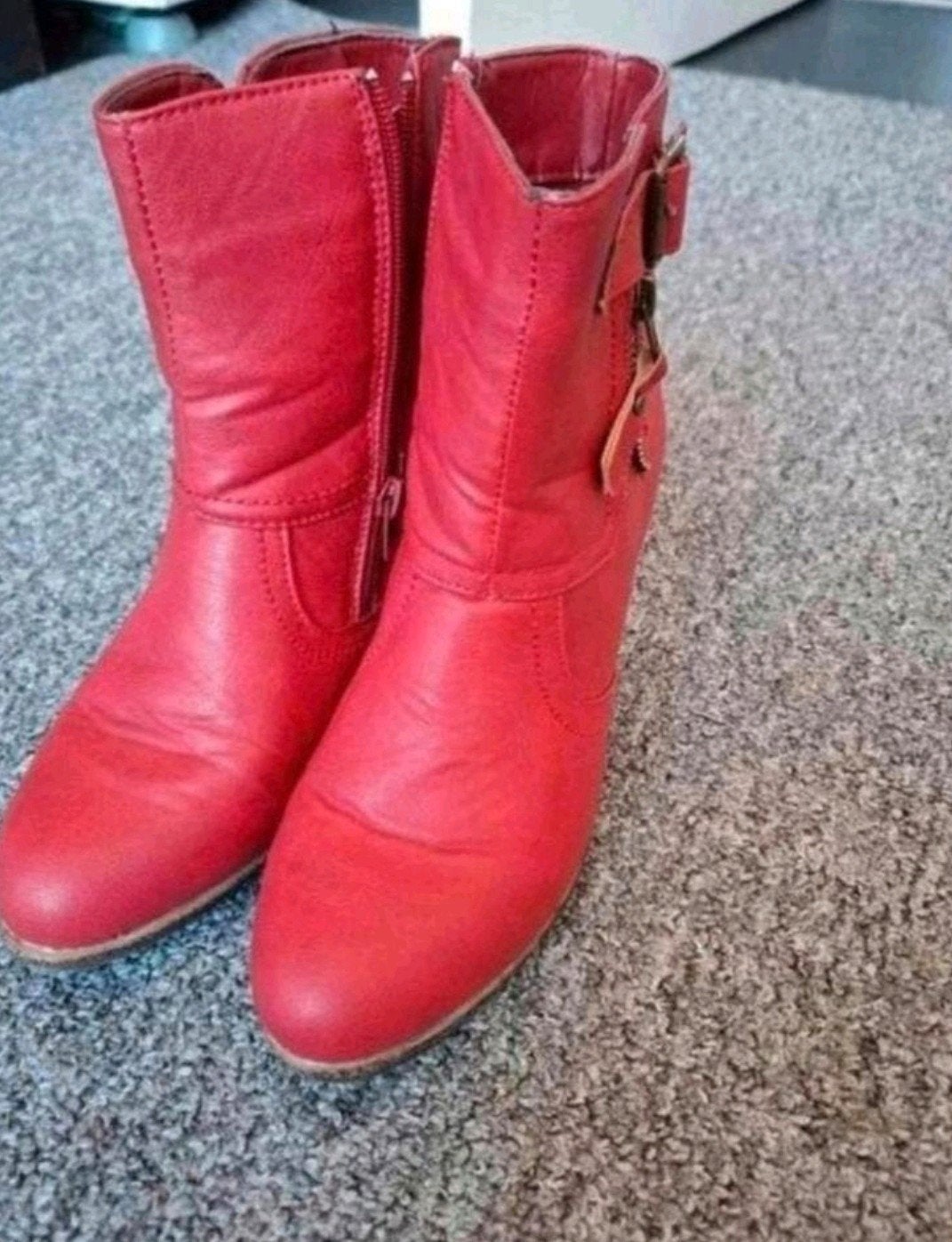 Tina Tourmassi rode enkellaarsjes maat 37, Kleding | Dames, Lage of Enkellaarzen, Ophalen of Verzenden, Tina Tourmassi, Gedragen