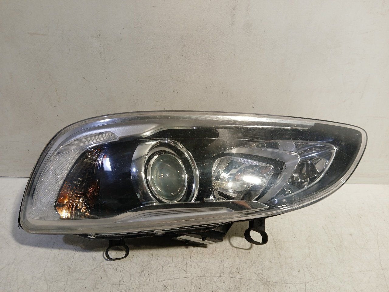 Koplamp links Volvo V60, Auto-onderdelen, Verlichting, Volvo, Gebruikt, Herkomst onderdeel bekend, 12 maanden garantie, Ophalen of Verzenden
