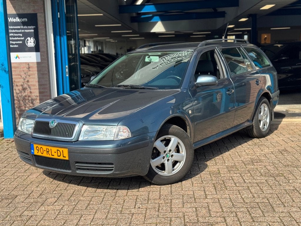 Skoda Octavia Combi 1.9 TDI Tour 2005 AIRCO Trekh NAP, Voorwielaandrijving, Stof, Gebruikt, Zwart