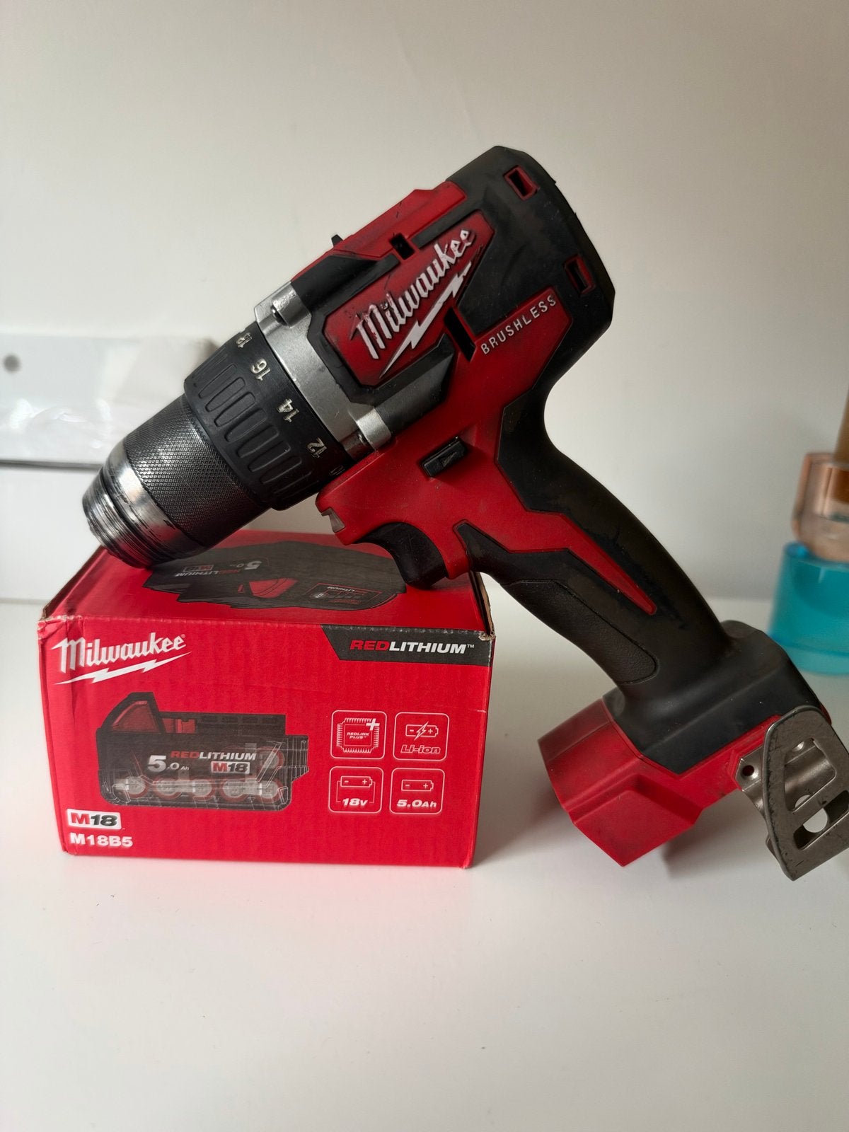 Milwaukee Boormachine M18 CBLDD met Nieuwe 5.0Ah Accu, Ophalen of Verzenden, Gebruikt, Boormachine