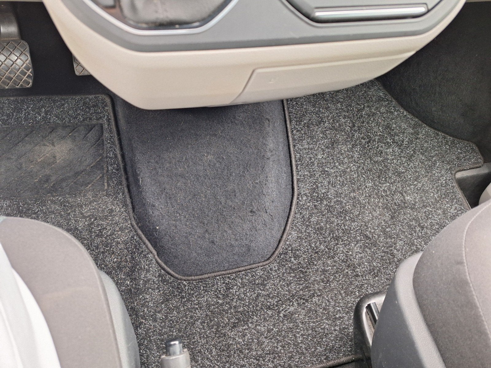 Foto 9 van Volkswagen Transporter CDC 2.0 TDI 204pk L2h1  7-DSG 148dkm