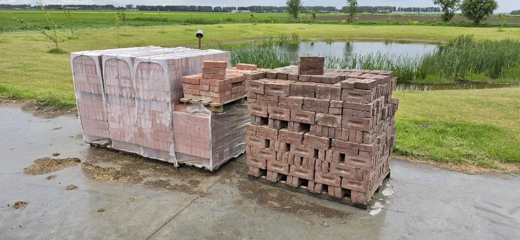 Restpartij stenen, Ophalen, Nieuw, Bakstenen